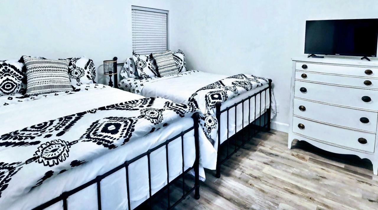 Barefoot Bliss - Beachfront Condo - Sleeps 12 Panama City Beach Exteriör bild