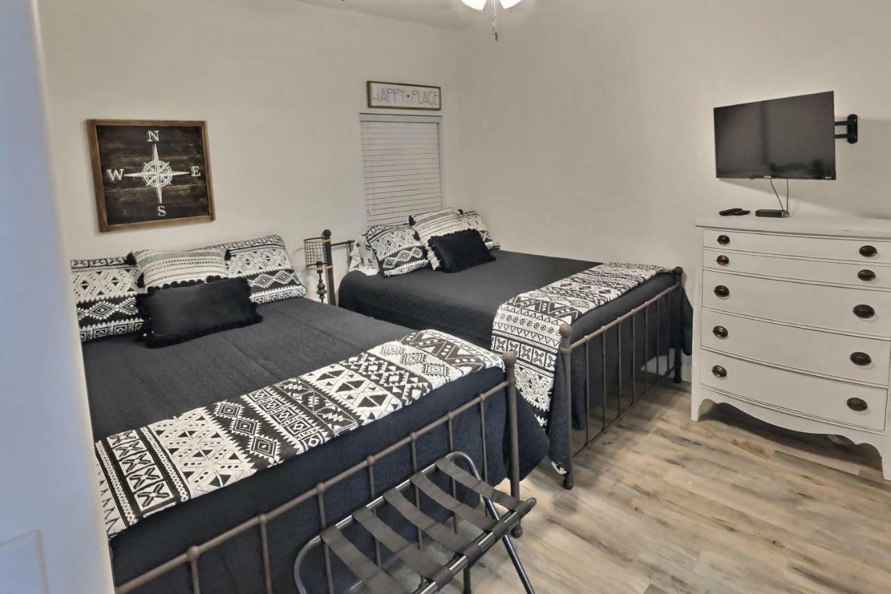 Barefoot Bliss - Beachfront Condo - Sleeps 12 Panama City Beach Exteriör bild
