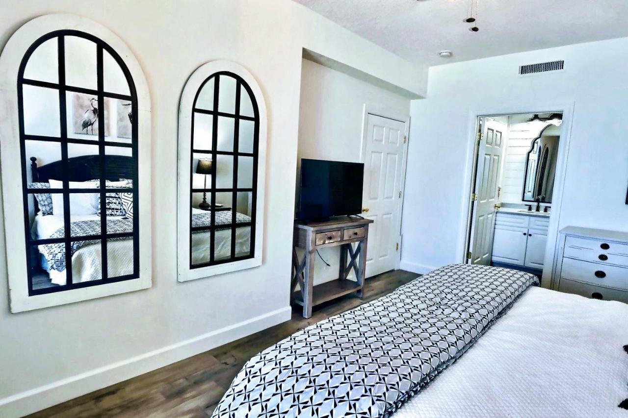 Barefoot Bliss - Beachfront Condo - Sleeps 12 Panama City Beach Exteriör bild
